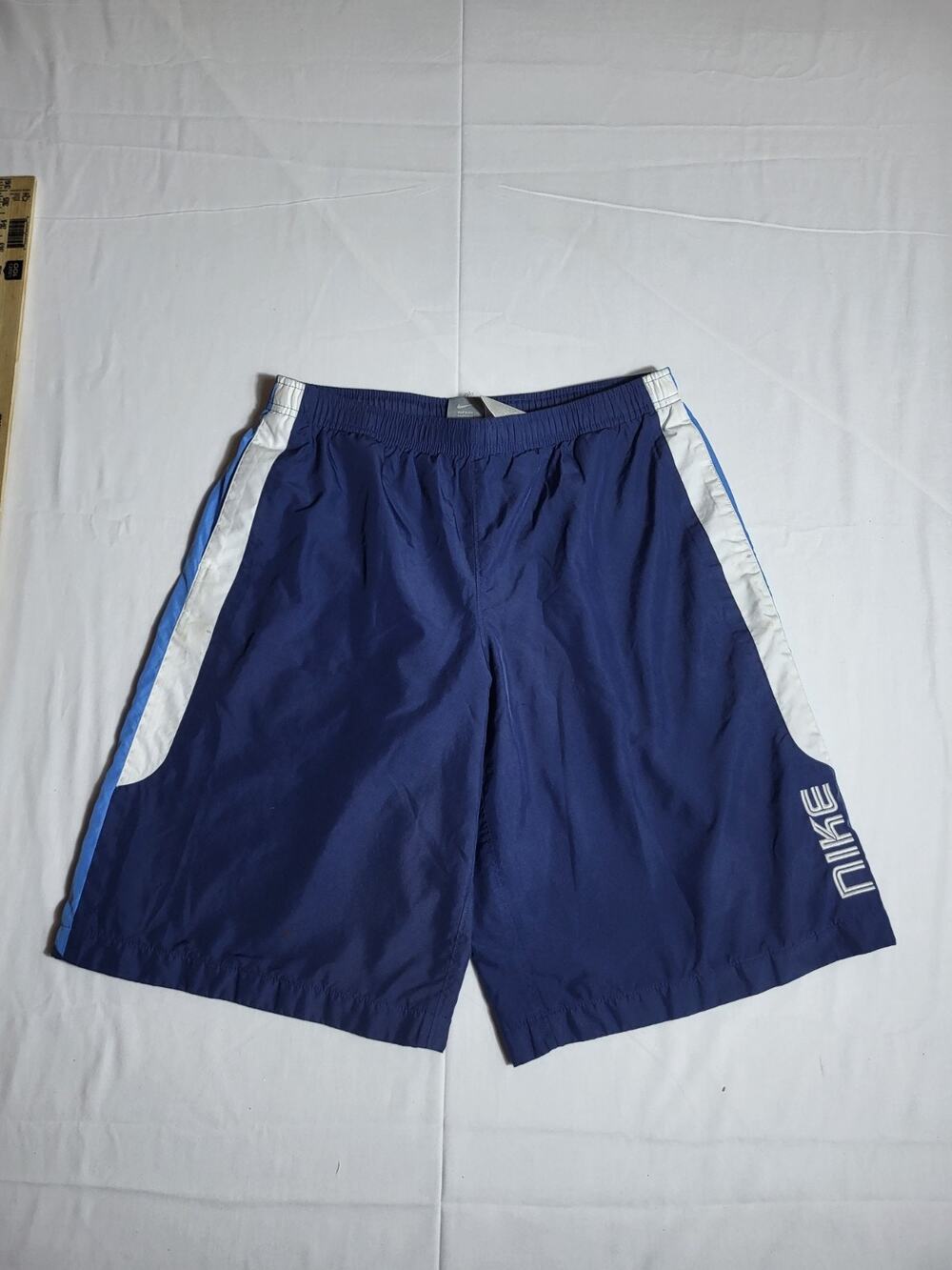 Nike Youth Large Blue Athletic Basketball Shorts Mesh Lined Drawstring